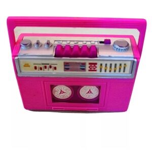 Vintage Barbie Action Accents Doll Tape Deck Radiocassette Windup Boombox RARE